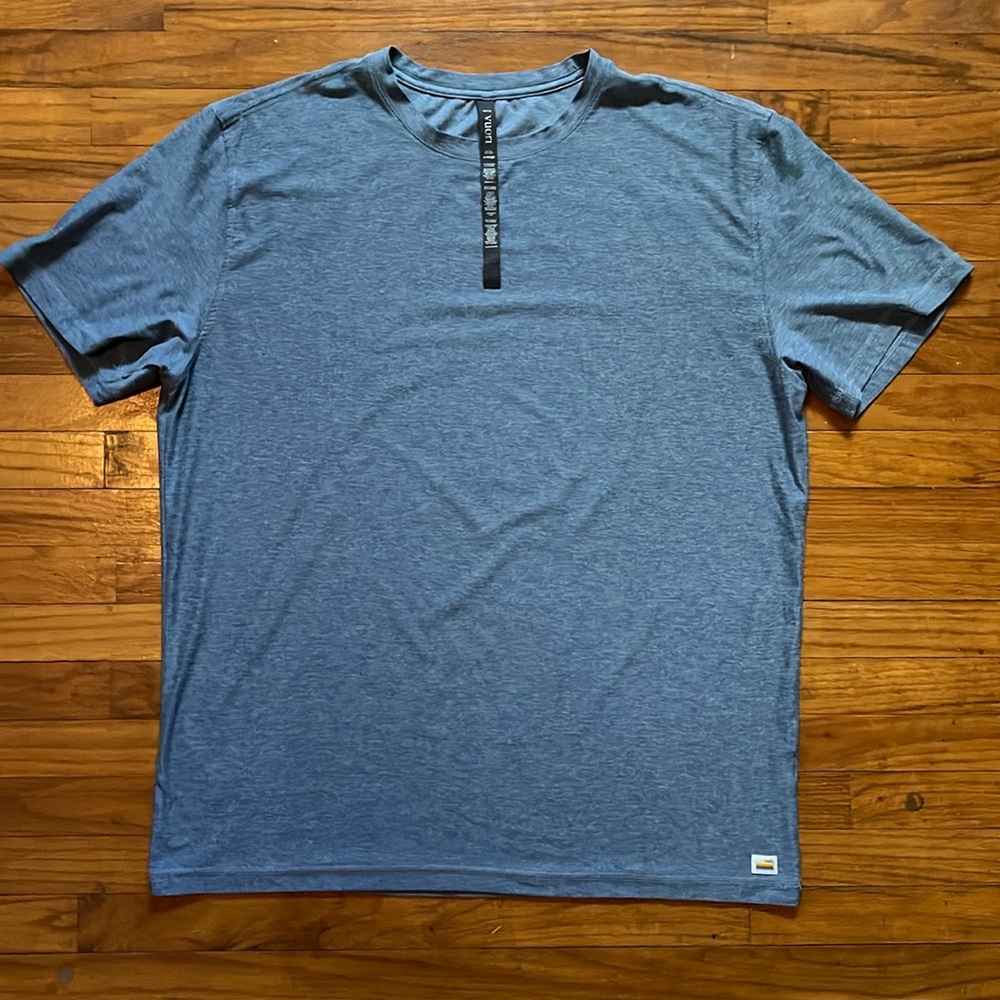 Men’s XL Vuori Strato Tech Tee Short Sleeve T-shirt